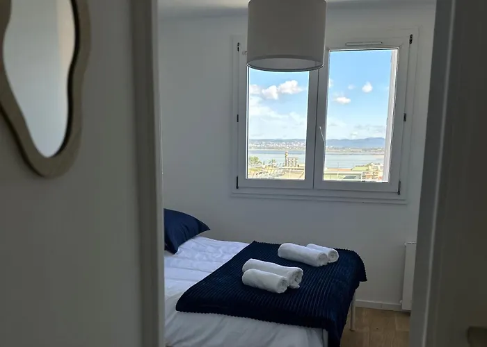 Perle Rare Vue Mer Et Marais Salants Sur Giens A Hyeres