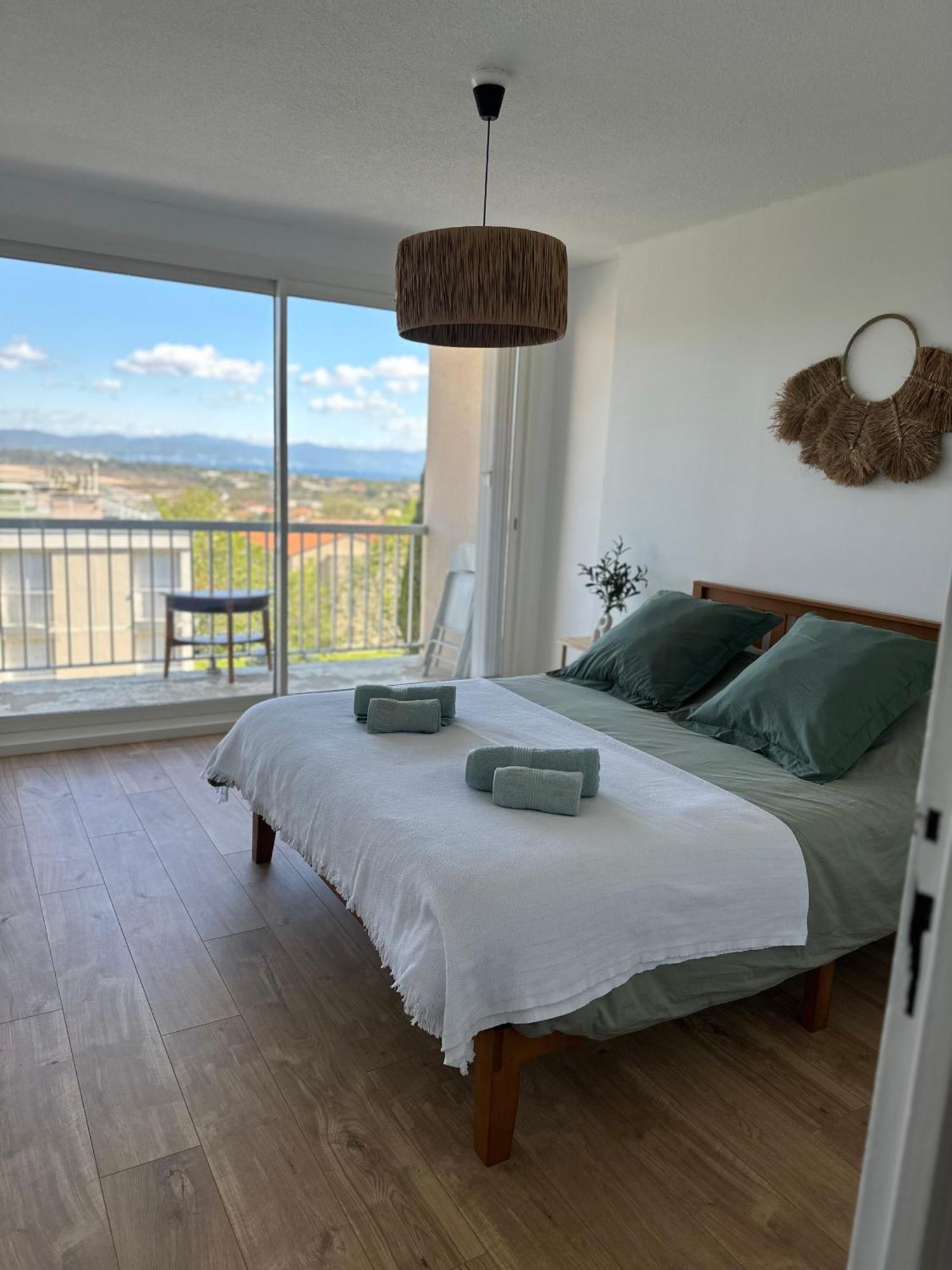 Perle Rare Vue Et Marais Salants Sur Giens A Apartment Hyeres